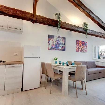 Apartment Ca Moderna 2 *